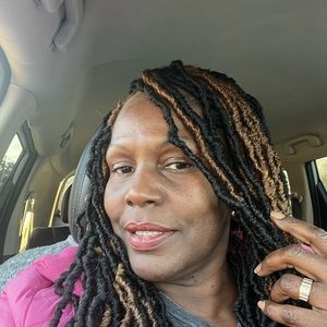 Meet your Posher, Andrea